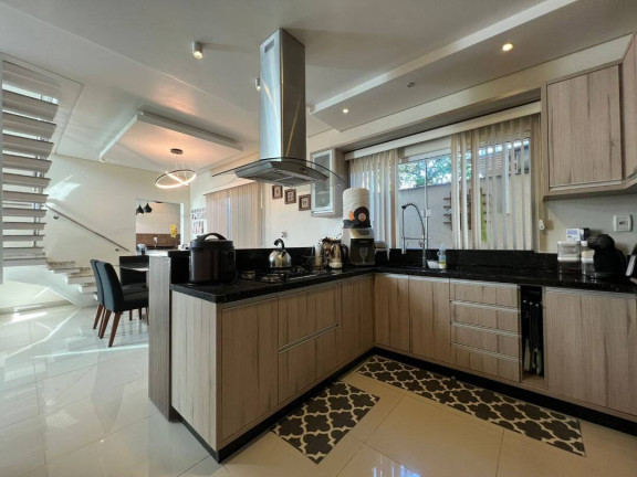 Imagem Casa com 3 Quartos à Venda, 180 m² em Centro - Balneário Barra Do Sul Imagem Casa com 3 Quartos à Venda, 180 m² em Centro - Balneário Barra Do Sul