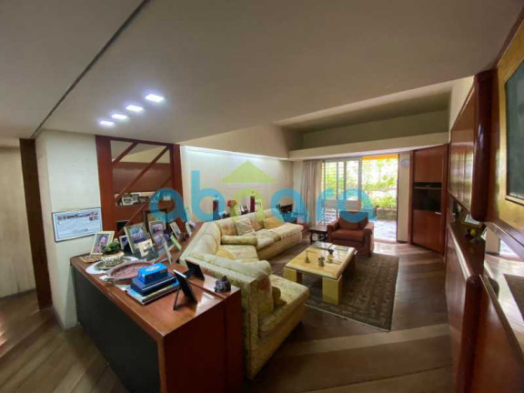 Imagem Apartamento com 4 Quartos à Venda, 235 m² em Copacabana - Rio De Janeiro Imagem Apartamento com 4 Quartos à Venda, 235 m² em Copacabana - Rio De Janeiro