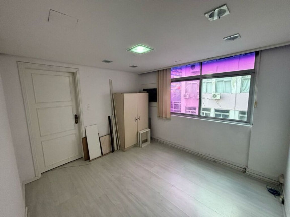 Imagem Sala Comercial à Venda, 100 m² em Centro Histórico - Porto Alegre Imagem Sala Comercial à Venda, 100 m² em Centro Histórico - Porto Alegre
