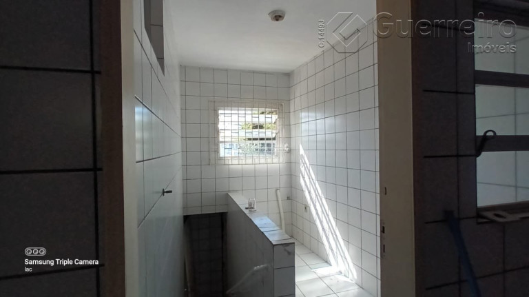 Imagem Casa com 2 Quartos à Venda, 210 m² em Agronômica - Florianópolis Imagem Casa com 2 Quartos à Venda, 210 m² em Agronômica - Florianópolis