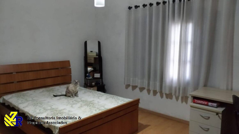 Imagem Sobrado com 3 Quartos à Venda, 300 m² em Jardim Piqueroby - São Paulo
