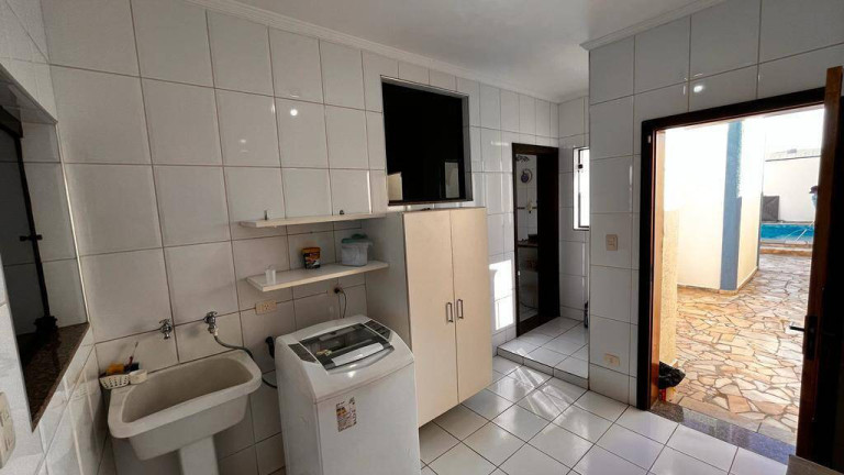 Imagem Sobrado com 3 Quartos à Venda, 333 m² em Jardim Das Nações - Taubaté Imagem Sobrado com 3 Quartos à Venda, 333 m² em Jardim Das Nações - Taubaté