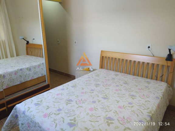 Imagem Casa com 2 Quartos à Venda, 75 m²