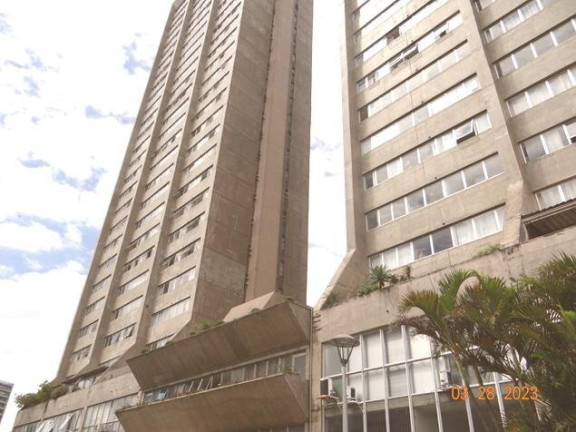 Imagem Imóvel com 2 Quartos à Venda, em Centro - Curitiba Imagem Imóvel com 2 Quartos à Venda, em Centro - Curitiba