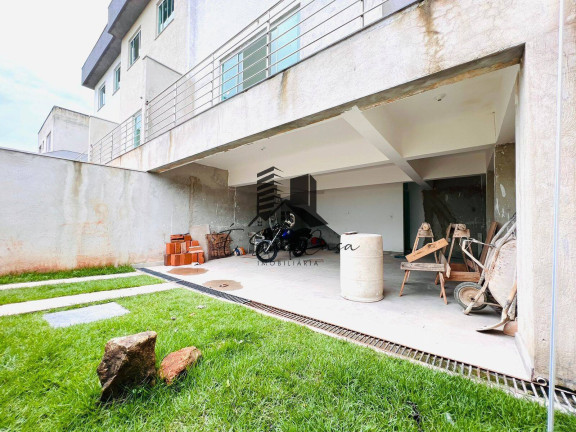 Imagem Casa com 3 Quartos à Venda, 170 m² em Cabral - Contagem