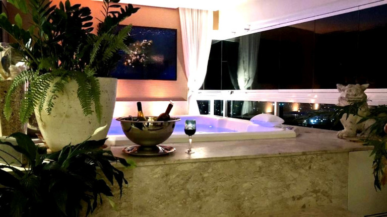 Imagem Apartamento com 4 Quartos à Venda, 371 m² em Rio Vermelho - Salvador Imagem Apartamento com 4 Quartos à Venda, 371 m² em Rio Vermelho - Salvador