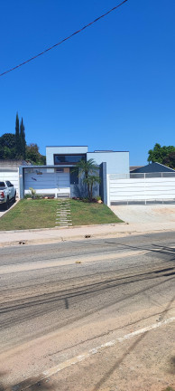Imagem Casa com 3 Quartos à Venda, em Jardim Estância Brasil - Atibaia Imagem Casa com 3 Quartos à Venda, em Jardim Estância Brasil - Atibaia