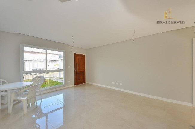 Imagem Sobrado com 3 Quartos à Venda, 121 m² em Xaxim - Curitiba Imagem Sobrado com 3 Quartos à Venda, 121 m² em Xaxim - Curitiba