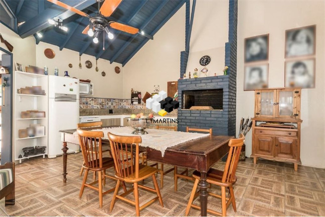 Imagem Casa com 4 Quartos à Venda, 525 m² em Jardim Sabará - Porto Alegre Imagem Casa com 4 Quartos à Venda, 525 m² em Jardim Sabará - Porto Alegre