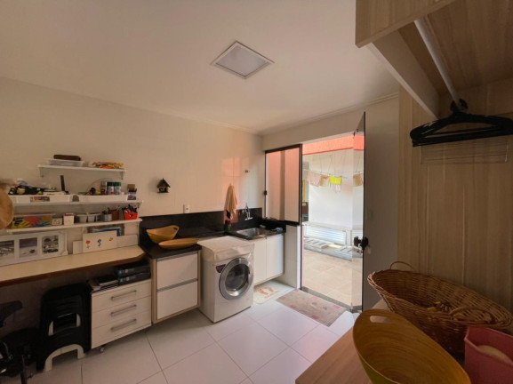 Imagem Casa com 4 Quartos à Venda, 900 m² em Busca Vida - Camaçari Imagem Casa com 4 Quartos à Venda, 900 m² em Busca Vida - Camaçari