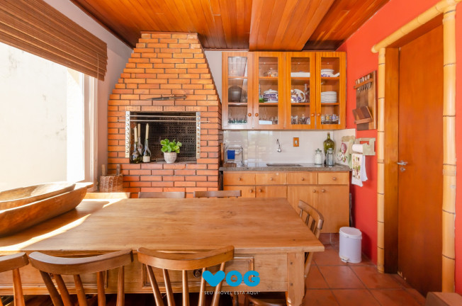 Imagem Imóvel com 2 Quartos à Venda, 150 m² em Petrópolis - Porto Alegre Imagem Imóvel com 2 Quartos à Venda, 150 m² em Petrópolis - Porto Alegre