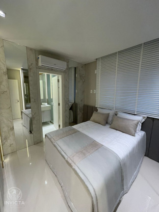 Imagem Cobertura com 3 Quartos à Venda, 240 m² em Centro - Balneário Camboriú
