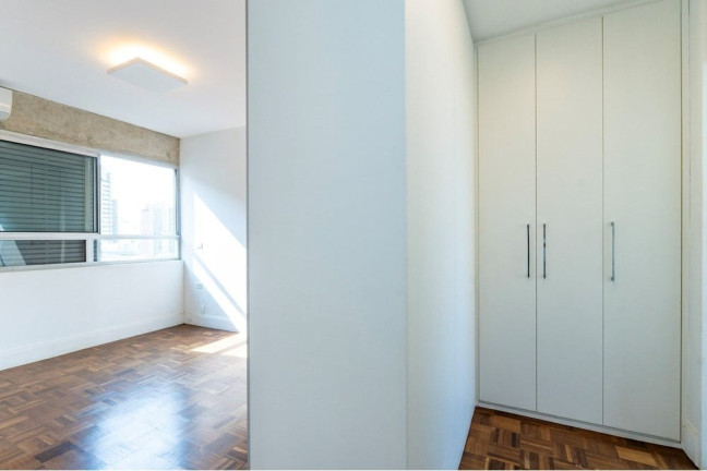 Imagem Imóvel com 3 Quartos à Venda, 121 m² em Moema - São Paulo