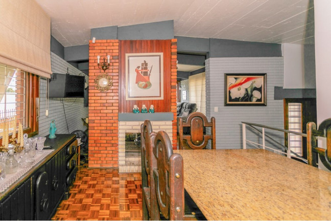 Imagem Casa com 3 Quartos à Venda, 214 m² em São Sebastião - Porto Alegre Imagem Casa com 3 Quartos à Venda, 214 m² em São Sebastião - Porto Alegre