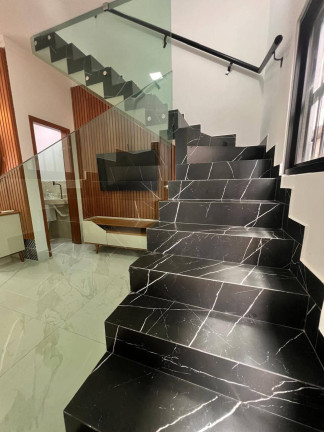 Imagem Casa com 2 Quartos à Venda, em Maracanã - Praia Grande Imagem Casa com 2 Quartos à Venda, em Maracanã - Praia Grande