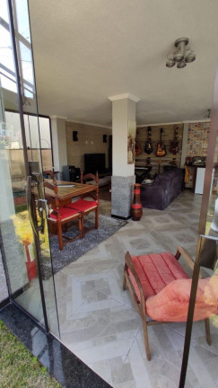Imagem Casa com 4 Quartos à Venda, 295 m² em Cascata Do Imbuí - Teresópolis