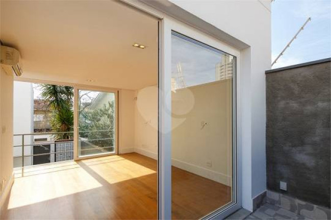 Imagem Casa com 3 Quartos à Venda, 220 m² em Campo Belo - São Paulo