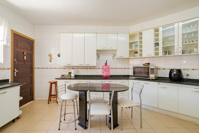 Imagem Casa com 4 Quartos à Venda, 252 m² em Seminário - Curitiba