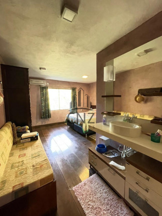 Imagem Imóvel com 3 Quartos à Venda, 13.000 m² em Nova Esperança - Balneário Camboriú Imagem Imóvel com 3 Quartos à Venda, 13.000 m² em Nova Esperança - Balneário Camboriú