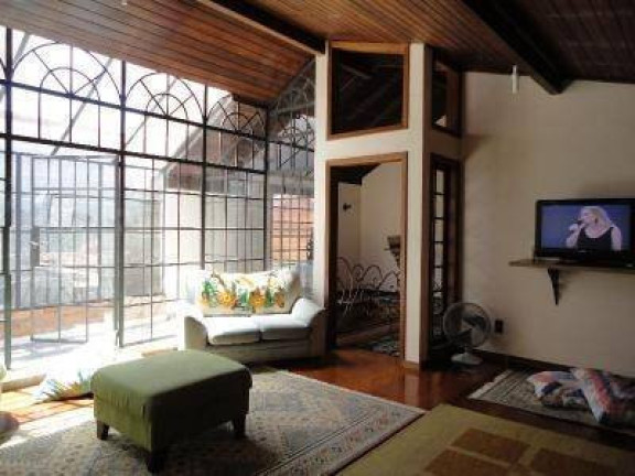 Imagem Casa com 4 Quartos para Alugar,  em Campeche - Florianópolis