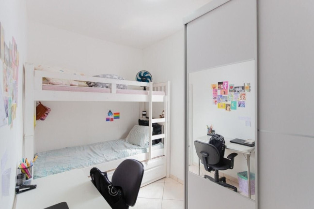 Imagem Casa com 4 Quartos à Venda, 120 m² em Vila Paranaguá - São Paulo