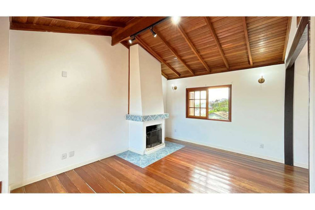 Imagem Casa com 3 Quartos à Venda, em Tristeza - Porto Alegre Imagem Casa com 3 Quartos à Venda, em Tristeza - Porto Alegre