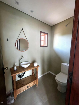 Imagem Sobrado com 3 Quartos para Alugar, 255 m² em Itacolomi - Balneário Piçarras