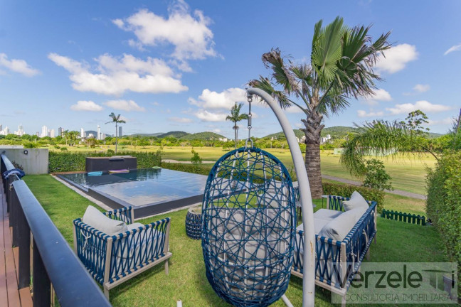 Imagem Casa com 4 Quartos à Venda, 600 m² em São Francisco De Assis - Camboriú Imagem Casa com 4 Quartos à Venda, 600 m² em São Francisco De Assis - Camboriú