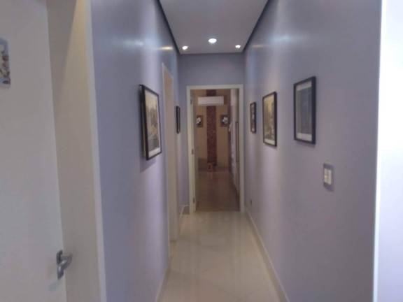 Imagem Casa com 3 Quartos à Venda, 300 m² em Residencial Estoril - Taubaté Imagem Casa com 3 Quartos à Venda, 300 m² em Residencial Estoril - Taubaté