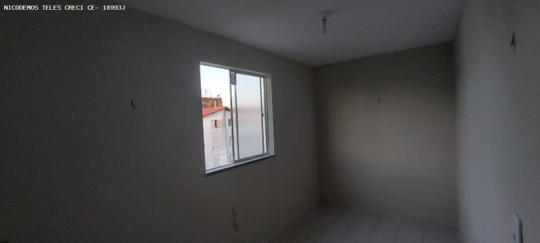 Imagem Apartamento com 2 Quartos à Venda, 43 m² em Parque Albano - Caucaia