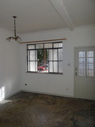 Sobrado com 2 Quartos à Venda, 225 m² em Gonzaga - Santos