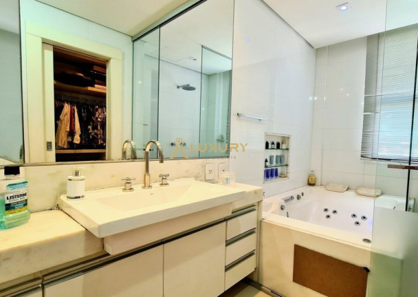 Imagem Imóvel com 4 Quartos à Venda, 172 m² em Santa Lúcia - Belo Horizonte