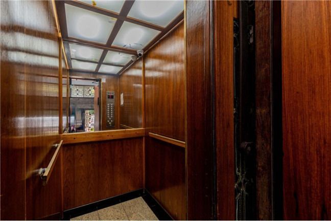 Imagem Imóvel com 3 Quartos à Venda,  em Centro Historico - Porto Alegre