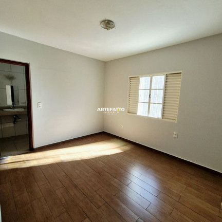Imagem Casa com 5 Quartos à Venda, 265 m² em Jardim Bueno - Franca Imagem Casa com 5 Quartos à Venda, 265 m² em Jardim Bueno - Franca