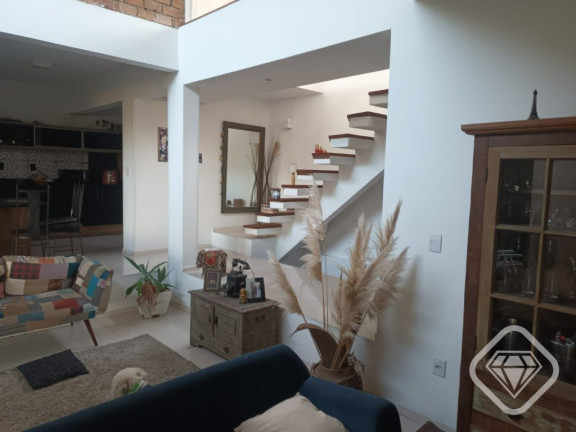 Imagem Casa com 3 Quartos à Venda,  em Ipanema - Porto Alegre