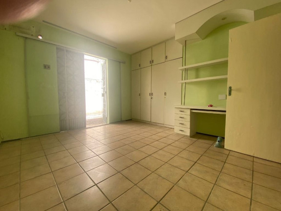 Imagem Casa com 3 Quartos à Venda, 260 m² em Montese - Fortaleza