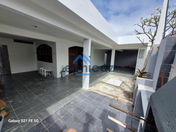 Imagem Casa com 4 Quartos à Venda, 320 m² em Jacarecica - Maceió
