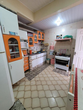 Imagem Casa com 3 Quartos à Venda, 220 m² em Coqueiro - Ananindeua