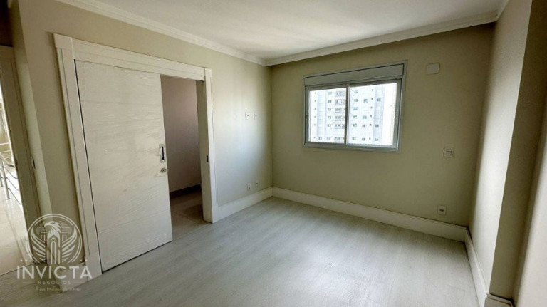 Imagem Apartamento com 4 Quartos à Venda, 240 m² em Centro - Balneário Camboriú Imagem Apartamento com 4 Quartos à Venda, 240 m² em Centro - Balneário Camboriú
