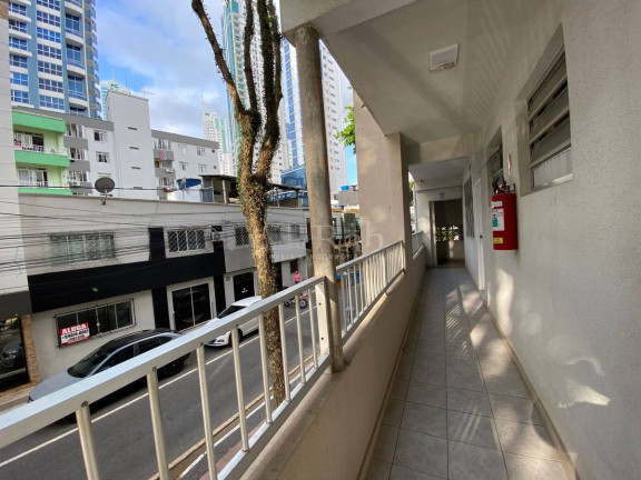 Imagem Apartamento com 2 Quartos à Venda, 60 m² em Centro - Balneário Camboriú