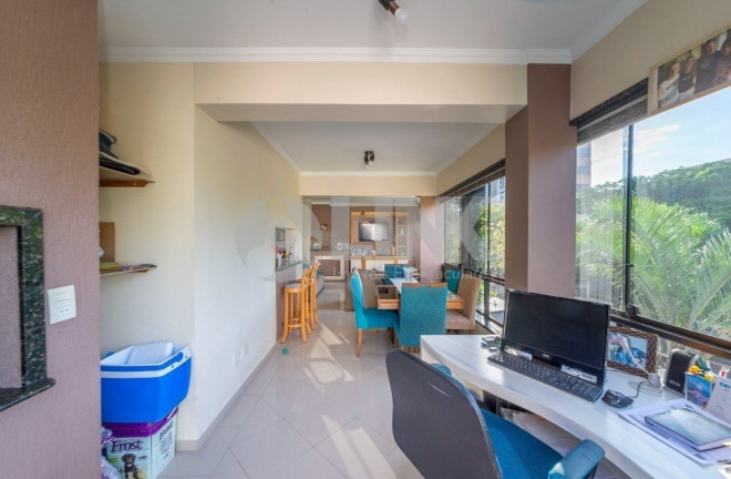 Imagem Apartamento com 3 Quartos à Venda, 170 m² em Jardim Itu - Porto Alegre Imagem Apartamento com 3 Quartos à Venda, 170 m² em Jardim Itu - Porto Alegre