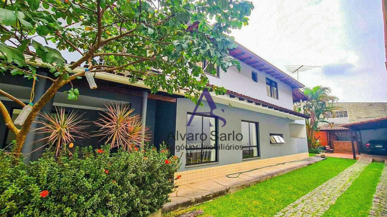 Casa com 6 Quartos à Venda, 322 m² em Jardim Limoeiro - Serra