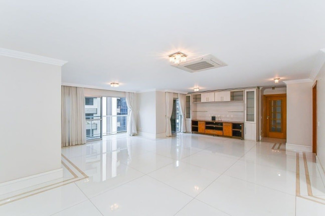 Imagem Apartamento com 3 Quartos à Venda, 214 m² em Itaim Bibi - São Paulo