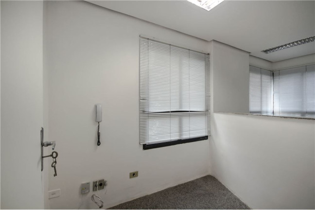 Imagem Loja à Venda, 28 m² em Itaim Bibi - São Paulo Imagem Loja à Venda, 28 m² em Itaim Bibi - São Paulo