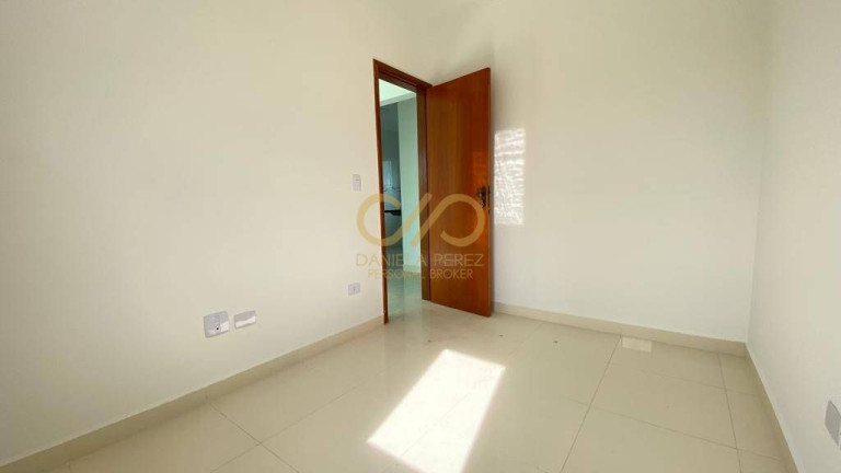 Imagem Casa com 2 Quartos à Venda, 44 m² em Maracanã - Praia Grande Imagem Casa com 2 Quartos à Venda, 44 m² em Maracanã - Praia Grande
