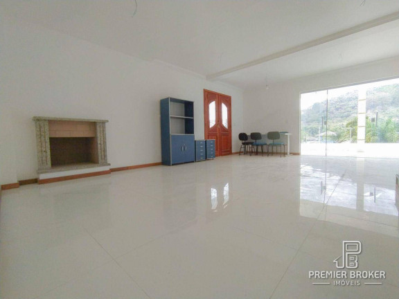 Imagem Casa com 5 Quartos à Venda, 250 m² em Vargem Grande - Teresópolis Imagem Casa com 5 Quartos à Venda, 250 m² em Vargem Grande - Teresópolis