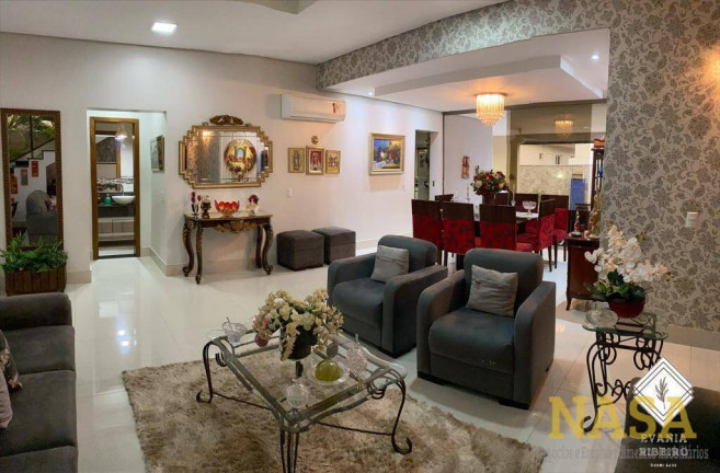 Imagem Casa com 5 Quartos à Venda, 440 m² em Cond Residencial Florais Dos Lagos - Cuiabá