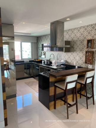 Imagem Apartamento com 2 Quartos à Venda, 223 m² em Agronômica - Florianópolis