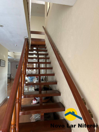 Imagem Casa com 3 Quartos à Venda, 302 m² em Piratininga - Niterói