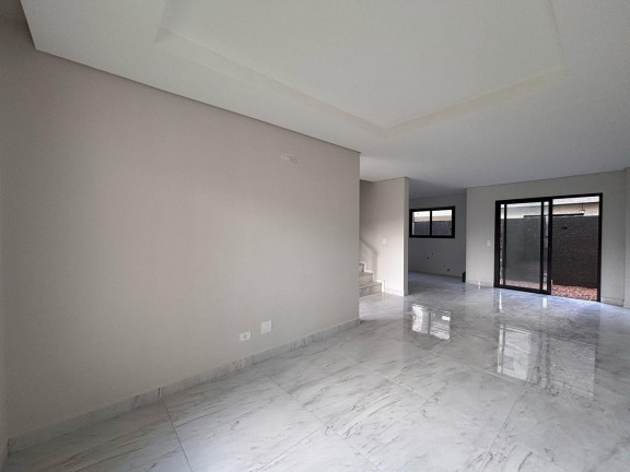 Imagem Casa com 3 Quartos à Venda, 123 m² em Uberaba - Curitiba
